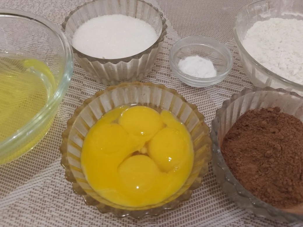 Шоколадный рулет с нежной творожной начинкой