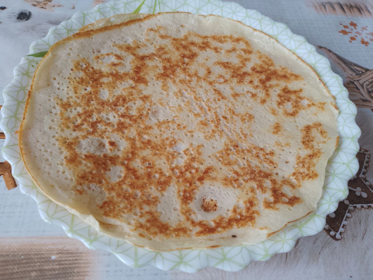 Нежные и мягкие блины с мёдом