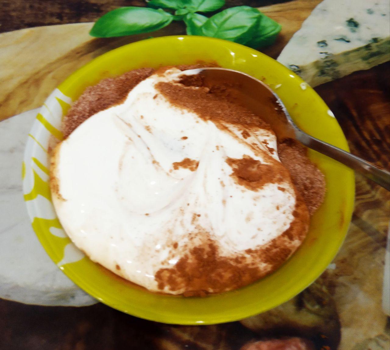Вкусный шоколадный пирог с начинкой из творожных шариков 