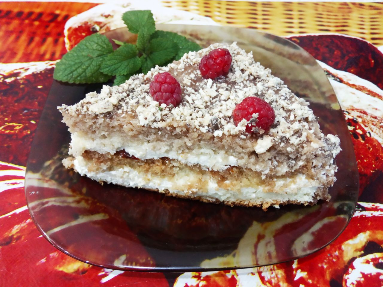 Торт с нежным масляным кремом и джемом