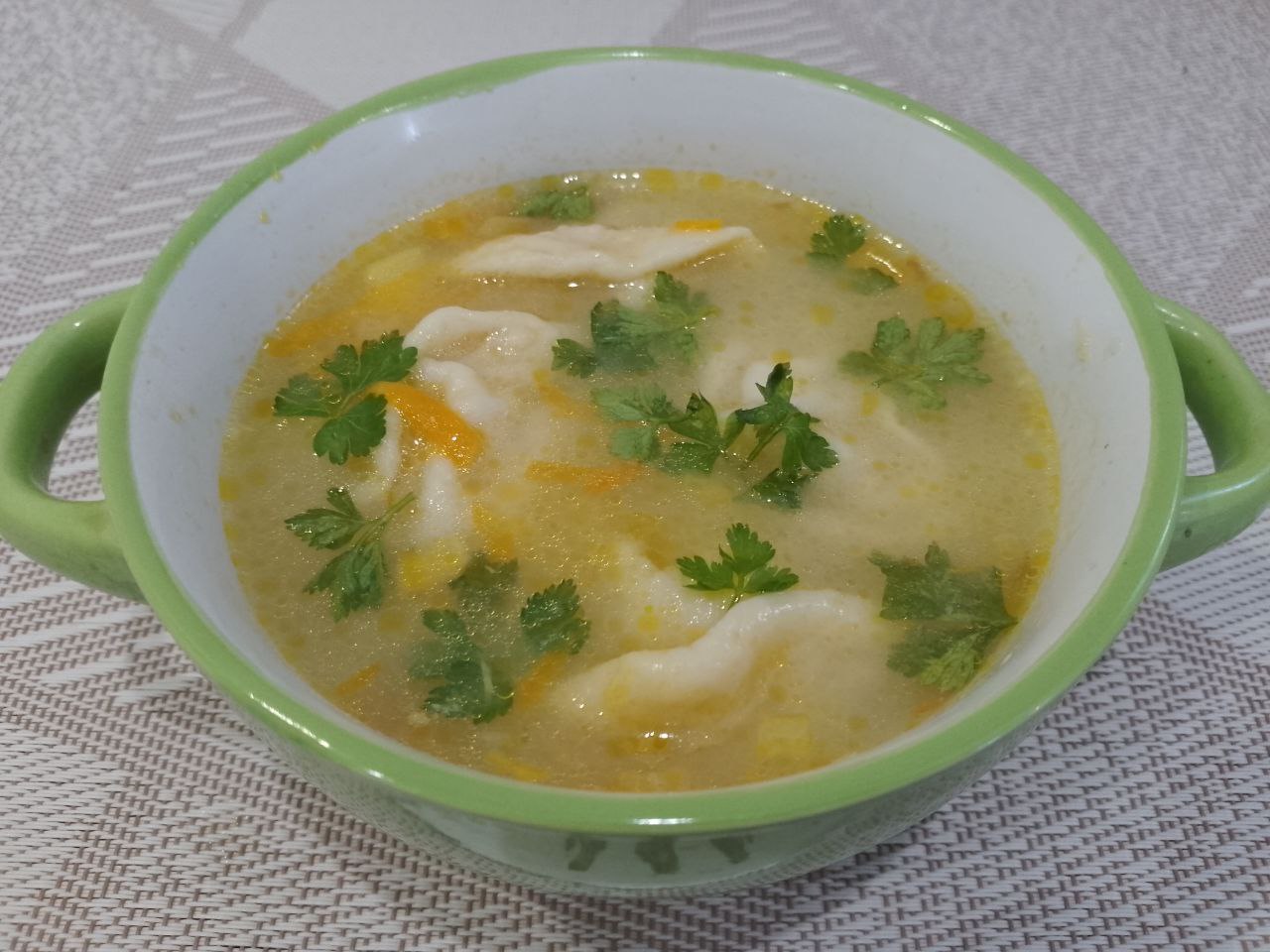 Суп картофельный с домашними пельменями из мясом свинины
