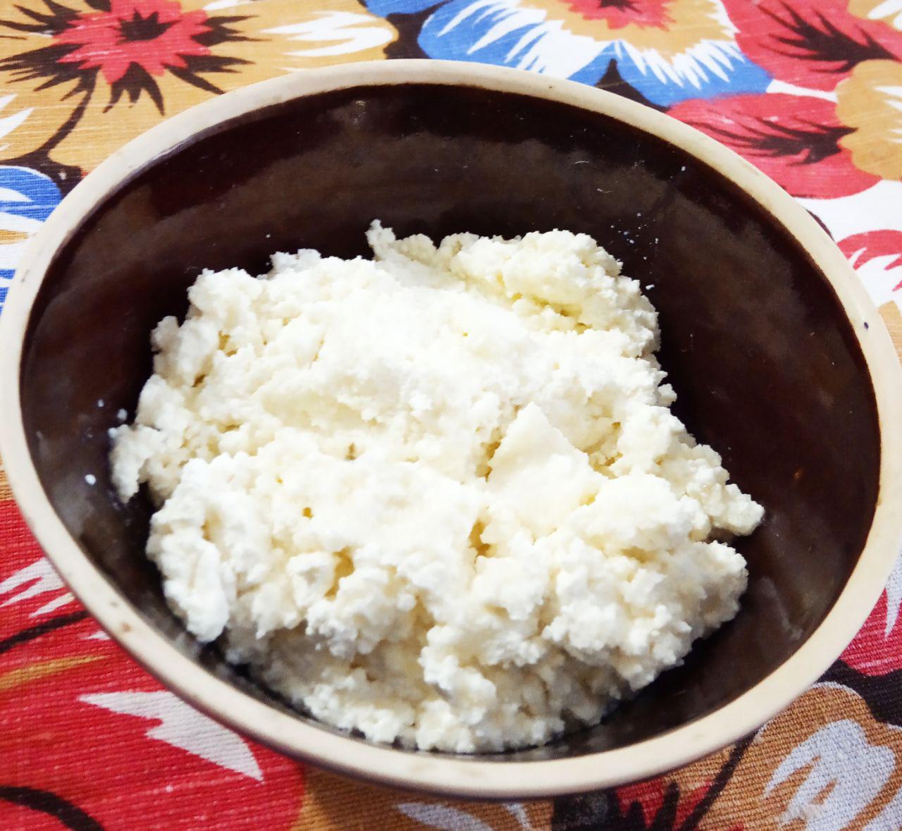 Яблоки фаршированные творогом: Творог растираем или протираем через сито.