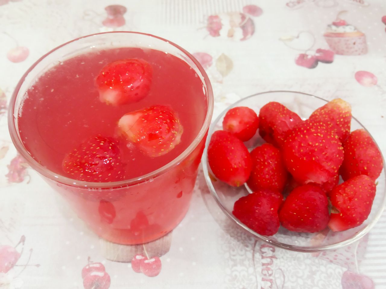 Компот из клубники