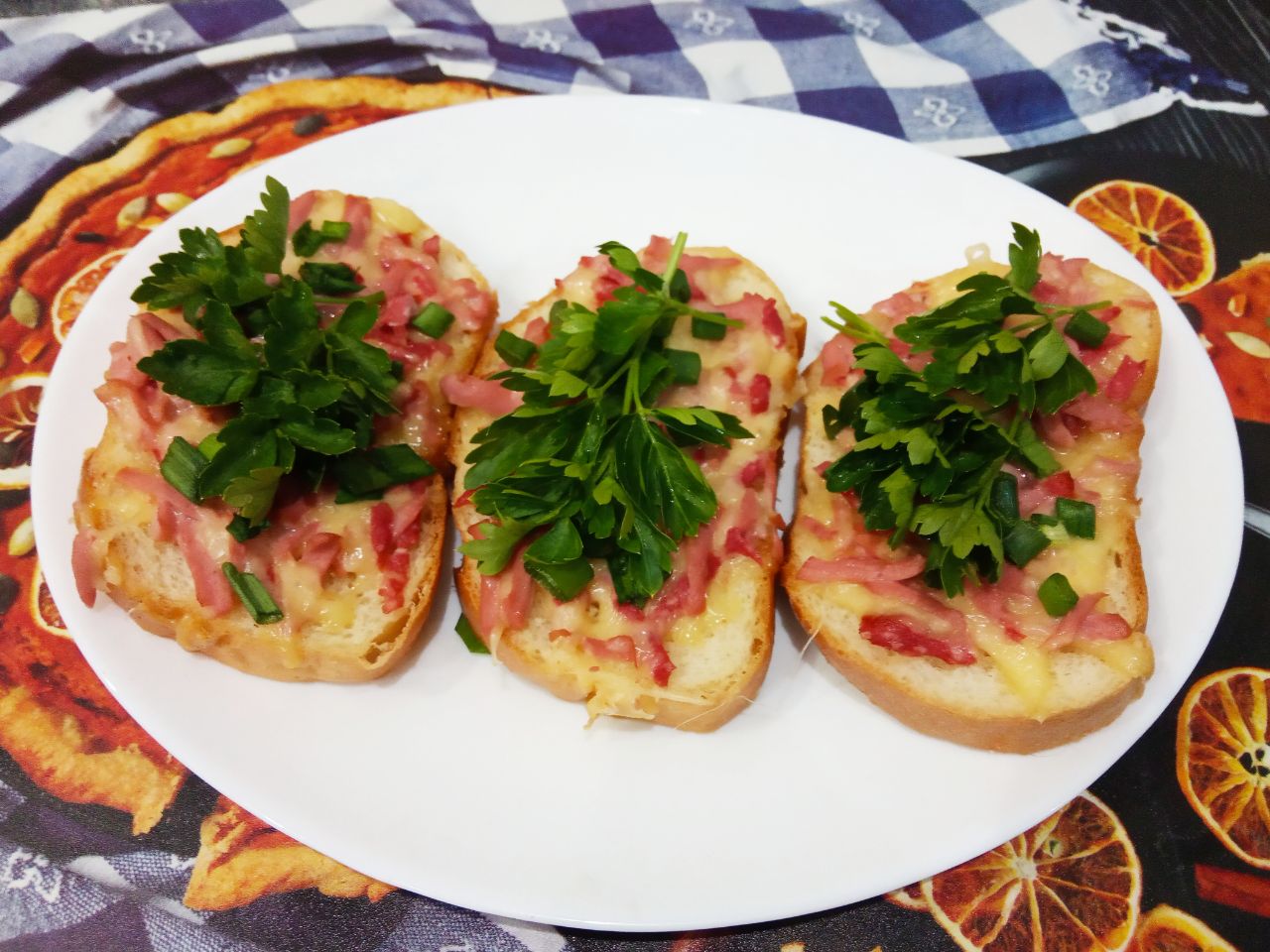 Горячие бутерброды на завтрак, просто и вкусно