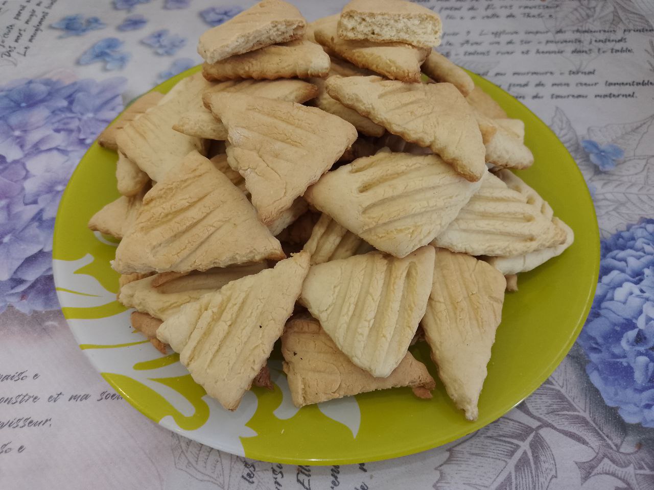 Печенье из рисовой муки и крахмала, песочное и рассыпчатое