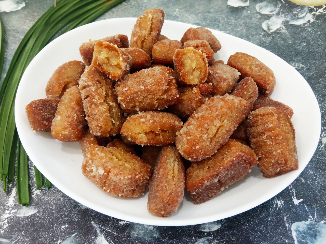 Нежное печенье в сахарном сиропе с добавлением манной крупы