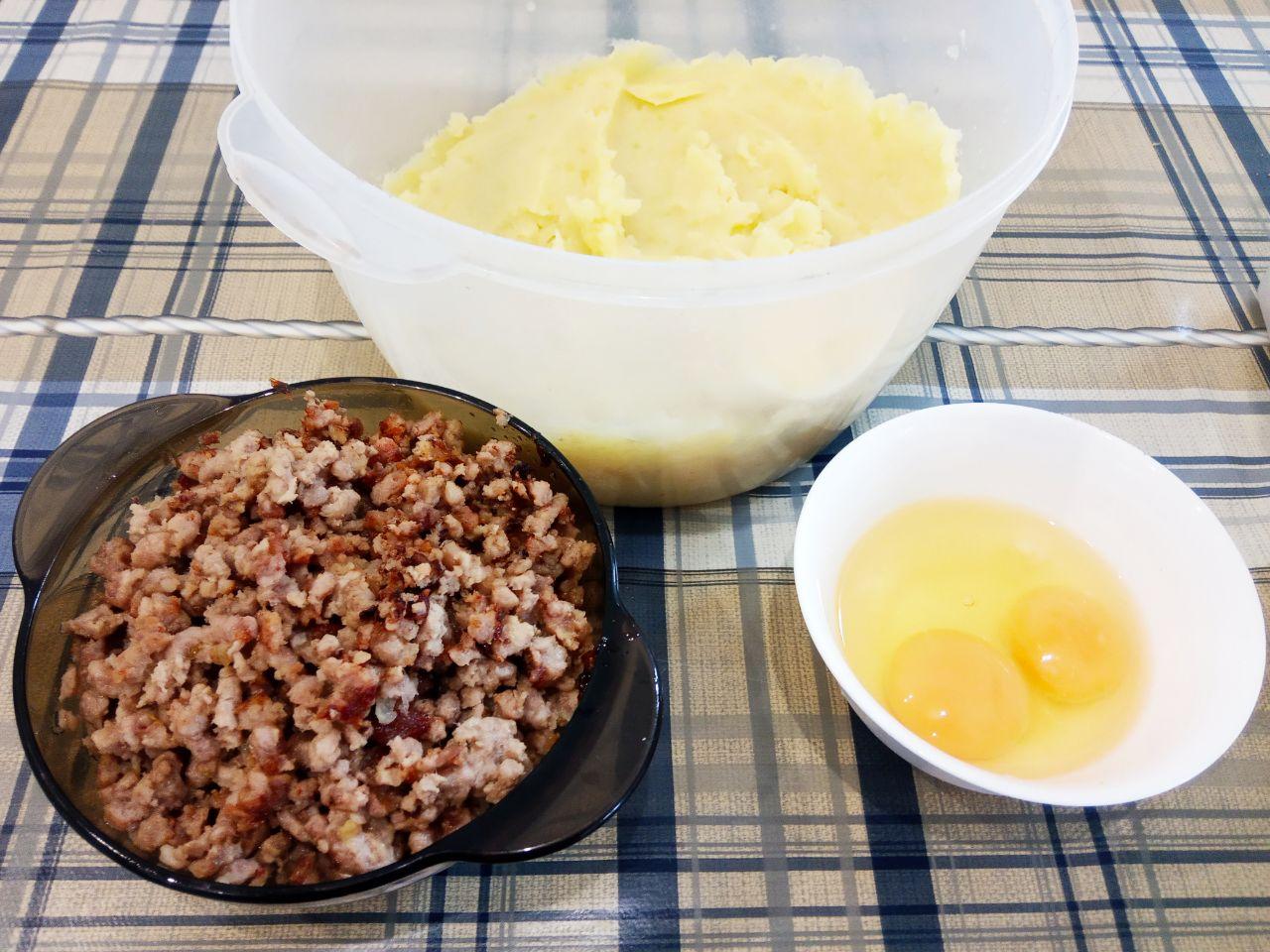 Картофельные котлеты из пюре с фаршем, просто и вкусно