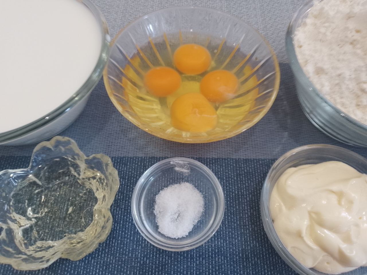 Блинчики с начинкой из куриного мяса и сыра, вкусные и сытные