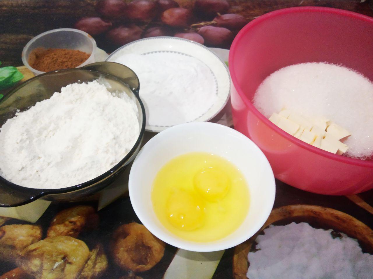 Вкусное шоколадное печенье с трещинками
